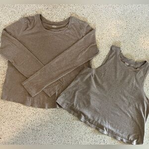 Girlfriend Collective oatmeal heather, size Medium T-Shirt Bundle